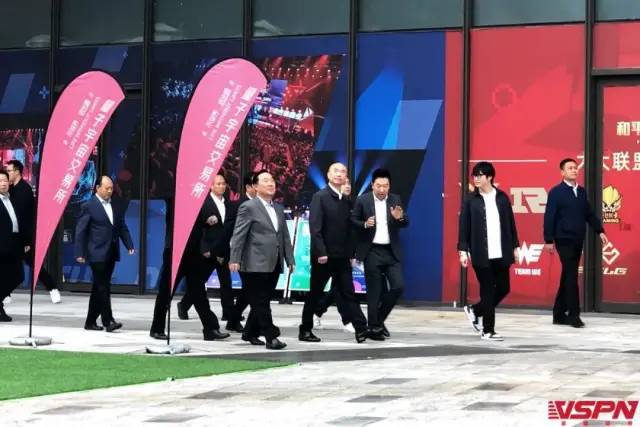 马德里竞技VS阿森纳直播拜仁提前锁定德甲冠军,凯恩也因...@猪古力冰冰的动态 马德里竞技VS阿森纳直播拜仁提前锁定德甲冠军,凯恩也因...@猪古力冰冰的动态